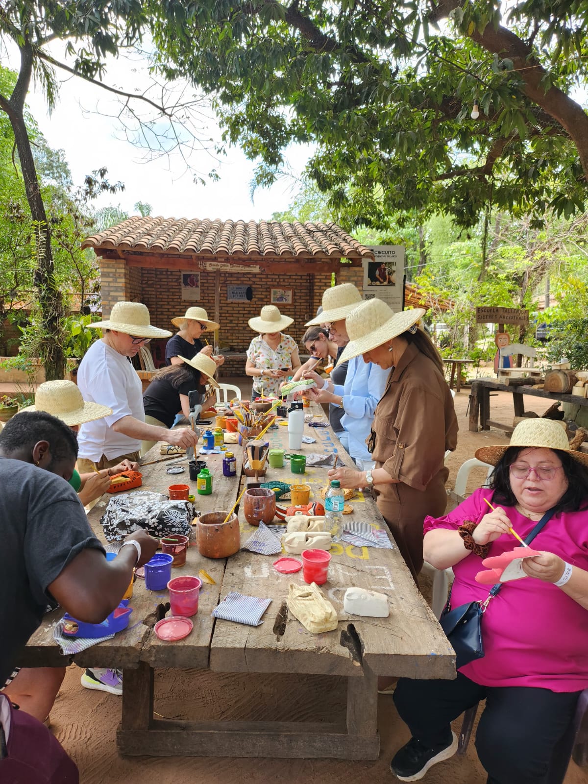 Taller artesanal en Tobatí